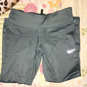 Olive green capris pants